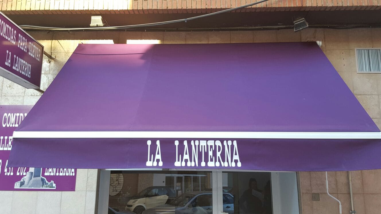 Toldo para comercio morado