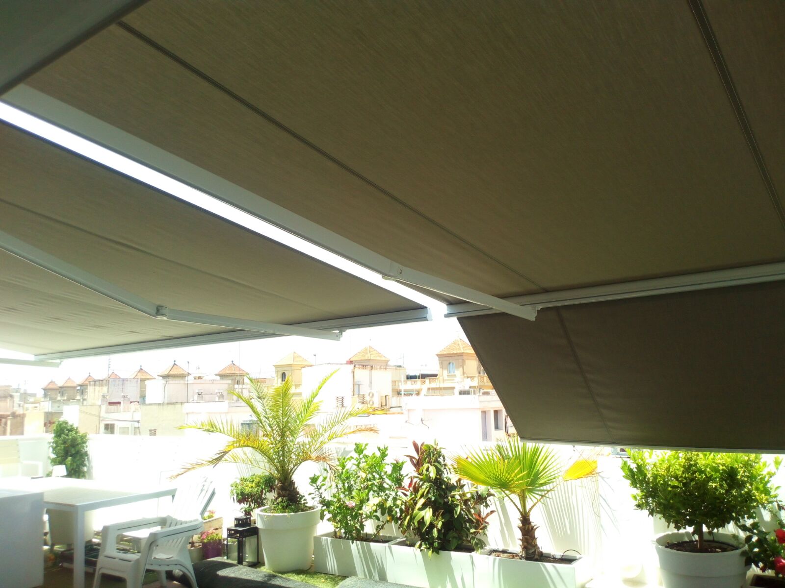 Instalación de persiana en terraza