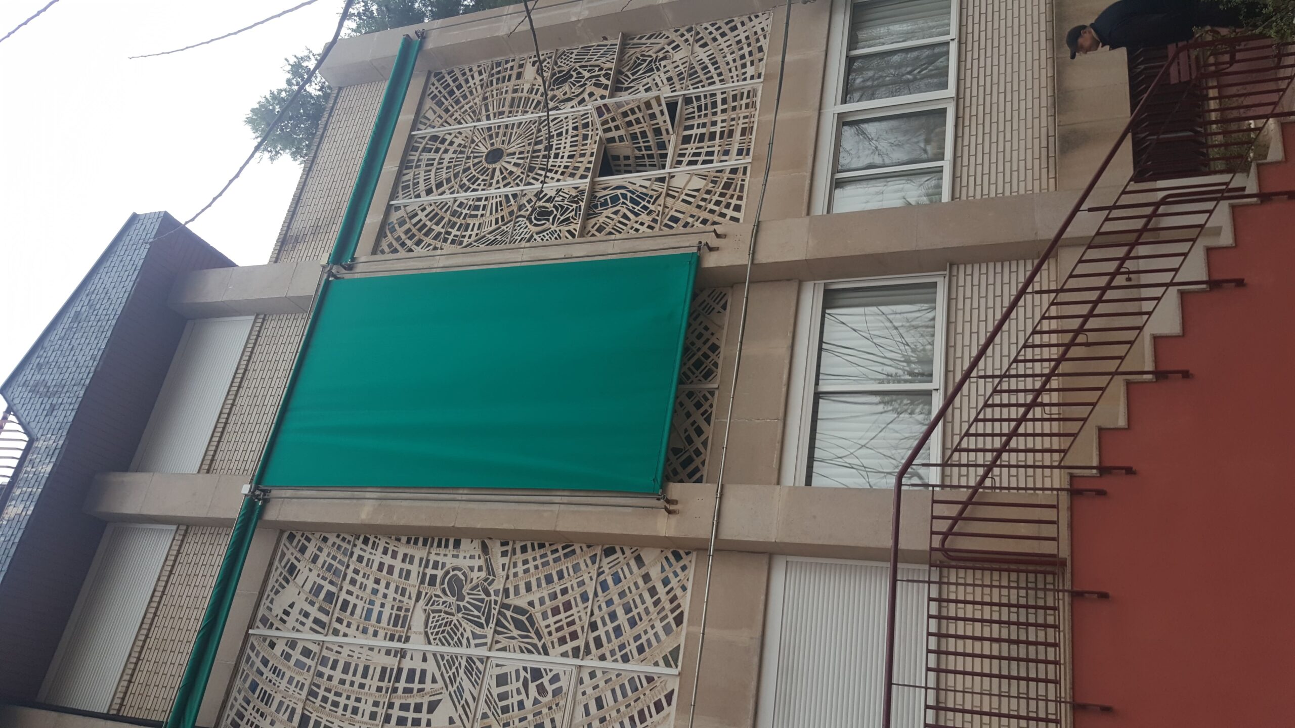 Cambio de lona verde motorizada